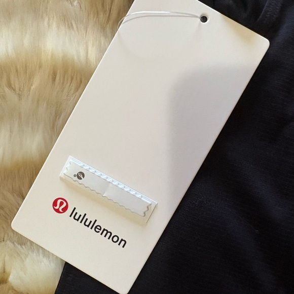 NWT Lululemon Ultralight Waist-Length T-Shirt Size 8 - Picture 6 of 7